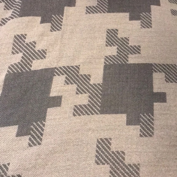 Grey Large Blanket Scarf - Picture 2 of 2